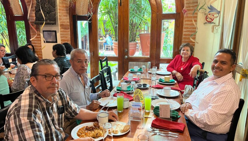 CIME Tabasco participó en  desayuno institucional por el 65 aniversario de la Escuela de Ingeniería y el 43 aniversario de la División